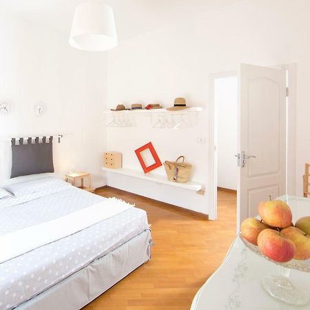 Biba Casa Vacanze Оменя Екстериор снимка